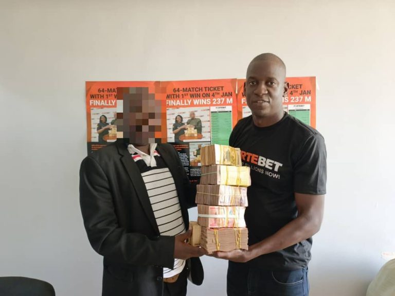 NEW AVIATOR ‘PILOT’ FLIES PLANE TO 105M IN JUST SECONDS